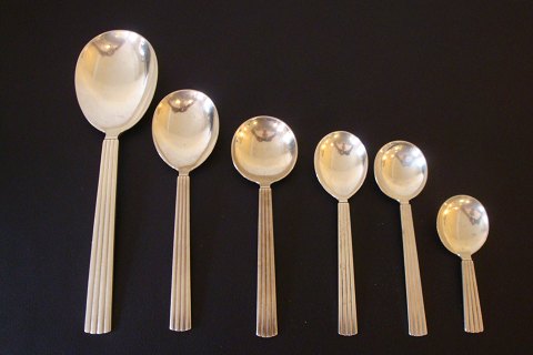 Silver Bernadotte cutlery from Georg Jensen.
Great condition
