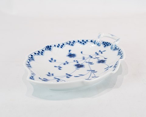 Kipling Butterfly leaf shaped dish, no.: 357 by Bing and Grøndahl.
5000m2 showroom.