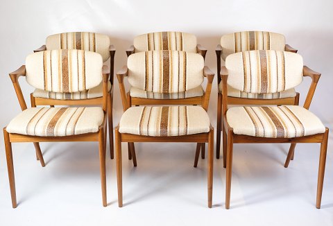 Sæt Af Seks Spisebordsstole - Model 42 - Teak - Lyst polstret Stof med Striber - 
Kai Kristiansen - Schou Andersen - 1960erne
Flot stand

