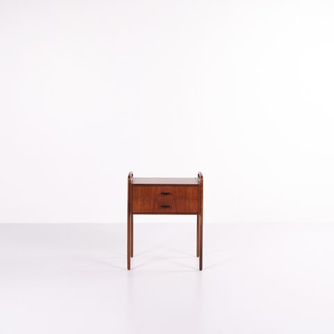 Side/Natbord - Teaktræ - Dansk Design - 1960erne
Flot stand
