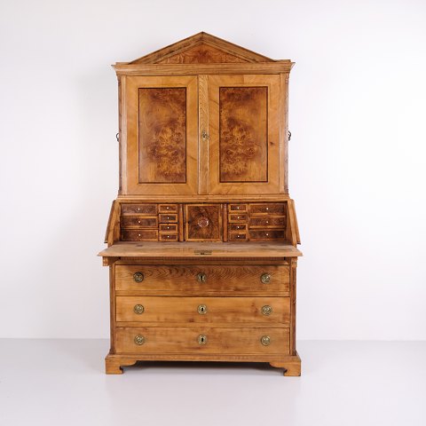 Bureau desks