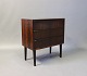 Small chest of drawers in rosewood of Danish Design from the 1960s.
5000m2 showroom.