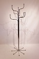 Coat stand of stainless steel with nine arms by Sidse Werner and Fritz hansen in 
the 1970s.
5000m2 showroom.
