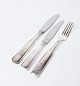 Dinner knife, lunch knife & dinner fork in heritage silver no. 2 - Hans Hansen.
Great condition
