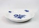 Round cake dish, no.: 8529, in Blue Flower by Royal Copenhagen.
5000m2 showroom.