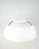 AJ Royal Pendel - Loftlampe - Aluminium & Stål - Hvid - Arne Jacobsen - Louis 
Poulsen - 1960erne
God Stand
